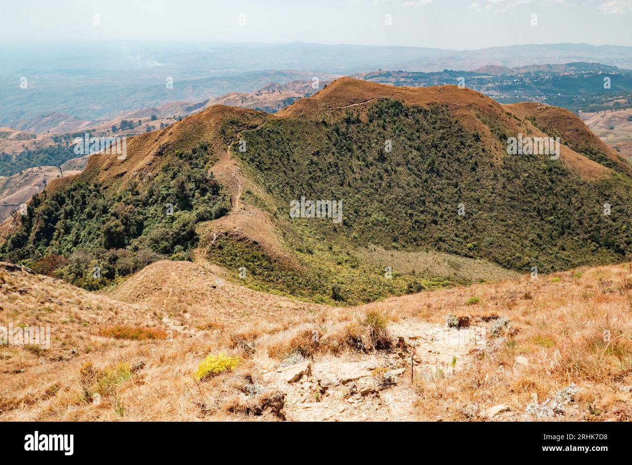 Malerische Berglandschaften in der Mbeya Range von Mbeya PAEK, Mbeya Region, Tansania aus gesehen Stockfoto