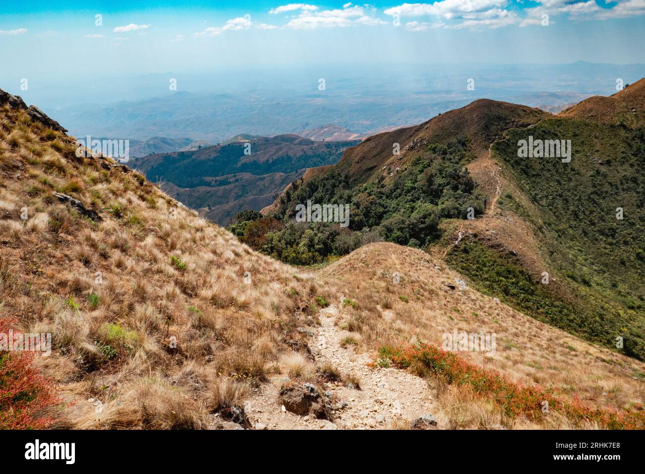 Malerische Berglandschaften in der Mbeya Range von Mbeya PAEK, Mbeya Region, Tansania aus gesehen Stockfoto