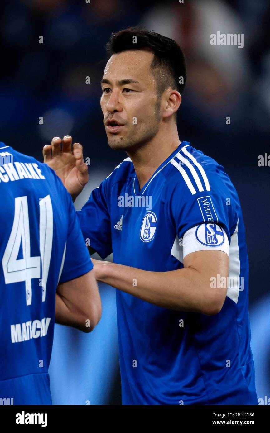 Gelsenkirchen, Deutschland, 1. Fussball Bundesliga 22. Spieltag FC Schalke 04 gegen VFB Stuttgart 2-1 am 25. 2023 in der Veltins Arena auf Schalke in Gelsenkirchen Maya YOSHIDA (S04) Foto: Norbert Schmidt, Düsseldorf Stockfoto