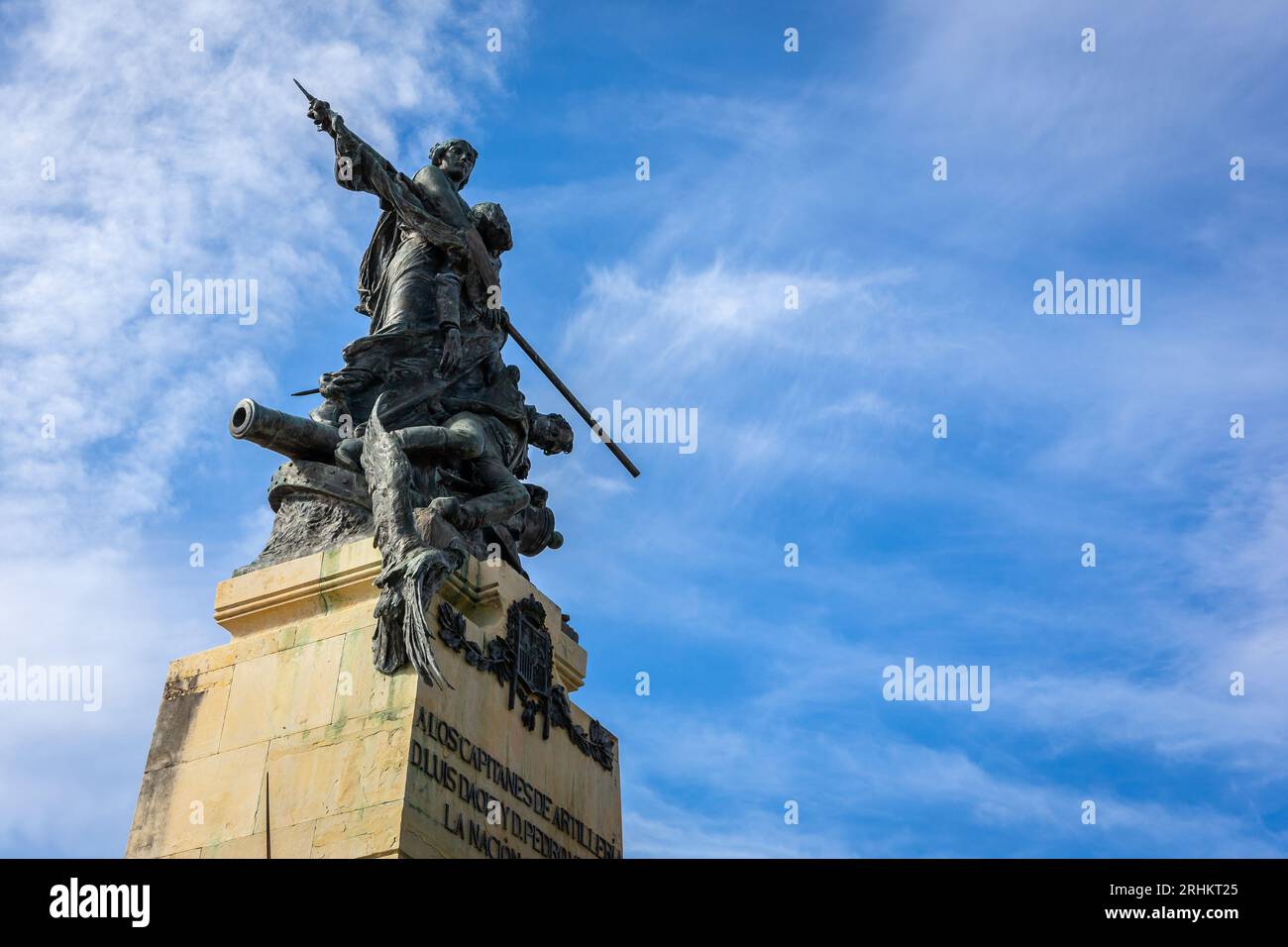Segovia, Spanien, 03.10.21. Das Denkmal für Daoiz und Velarde von Aniceto Marinas, ein Denkmal für zwei spanische Artillerieoffiziere. Stockfoto