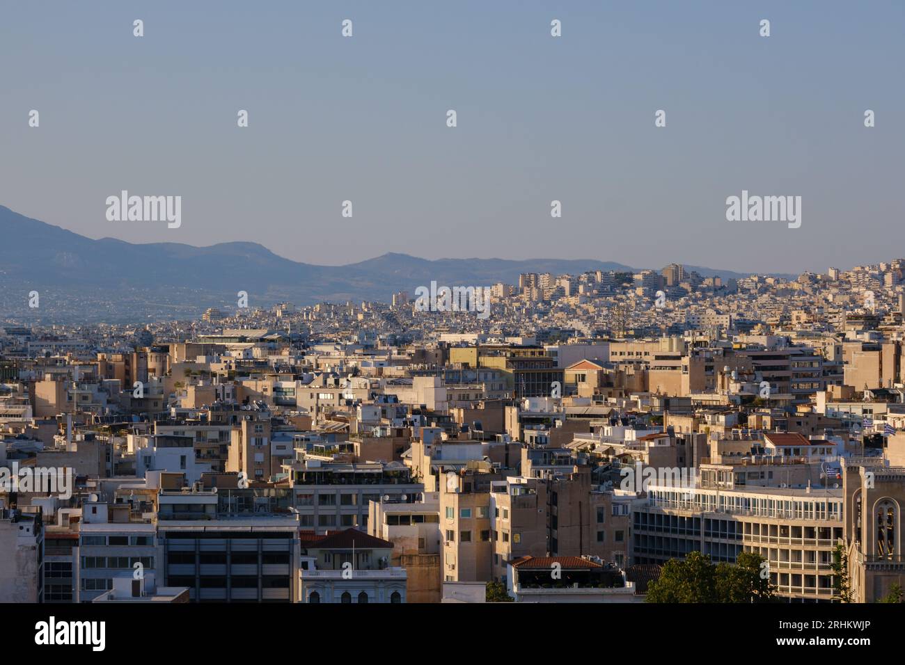 Athen, GR - 29. Juli 2023: Panoramablick auf Athen, die Hauptstadt Griechenlands Stockfoto