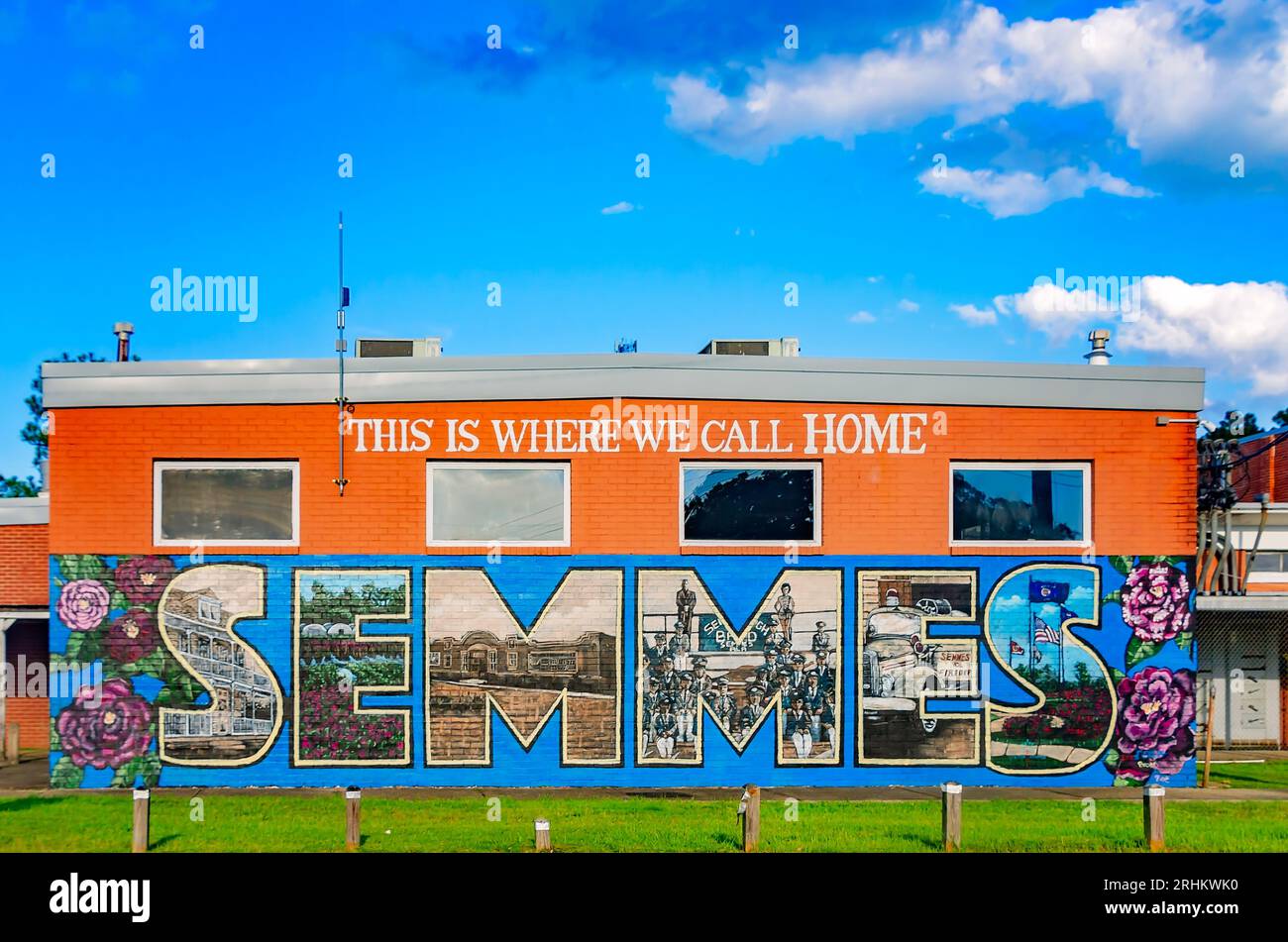Szenen aus dem Leben der Stadt Semmes sind auf einem Postkartenbild am 16. August 2023 in Semmes, Alabama, zu sehen. Stockfoto