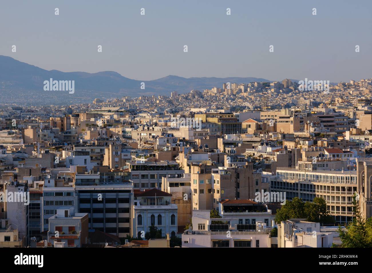 Athen, GR - 29. Juli 2023: Panoramablick auf Athen, die Hauptstadt Griechenlands Stockfoto