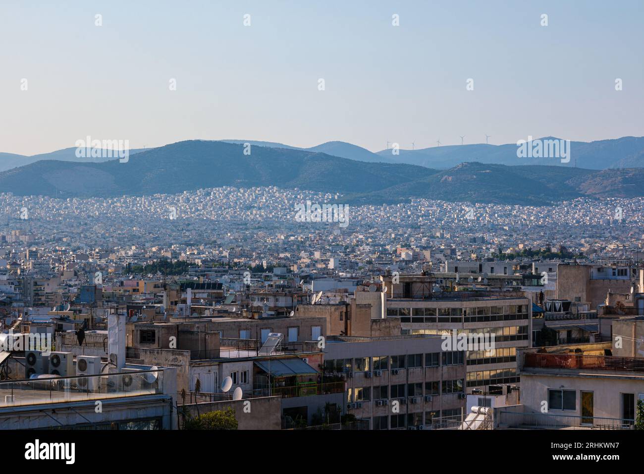Athen, GR - 29. Juli 2023: Panoramablick auf Athen, die Hauptstadt Griechenlands Stockfoto