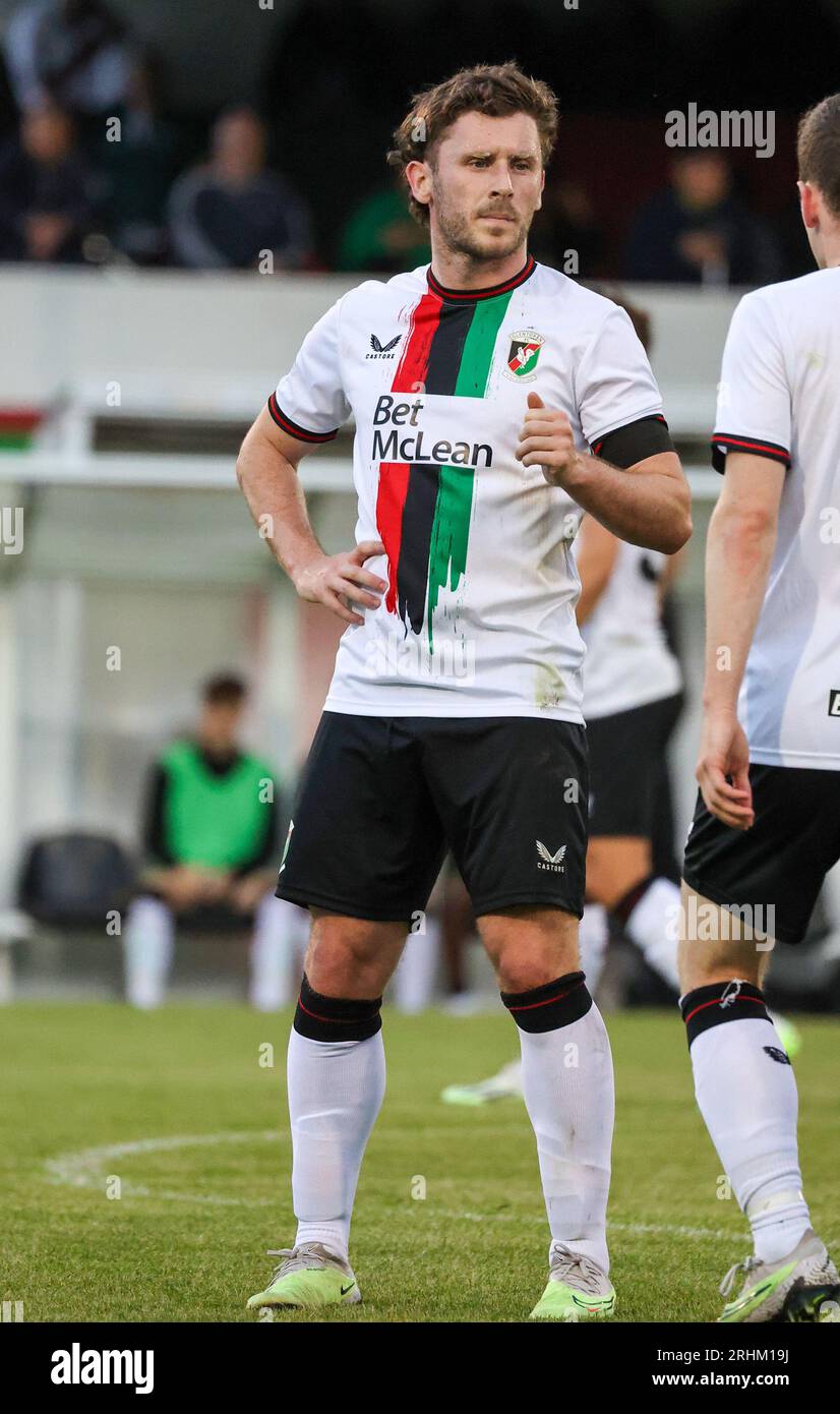 BetMcLean Oval, Belfast, Nordirland, Vereinigtes Königreich. August 2023. Sport Direct Premiership – Glentoran 1 Larne 2, Glentoran-Fußballspieler Shay McCartan. Stockfoto