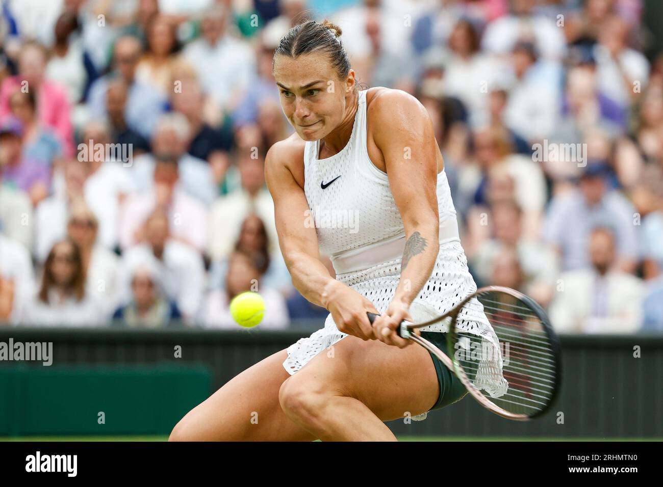 Tennisspielerin Aryna Sabalenka aus Belarus bei den Wimbledon Championships 2023, All England Lawn Tennis and Croquet Club, London, England. Stockfoto