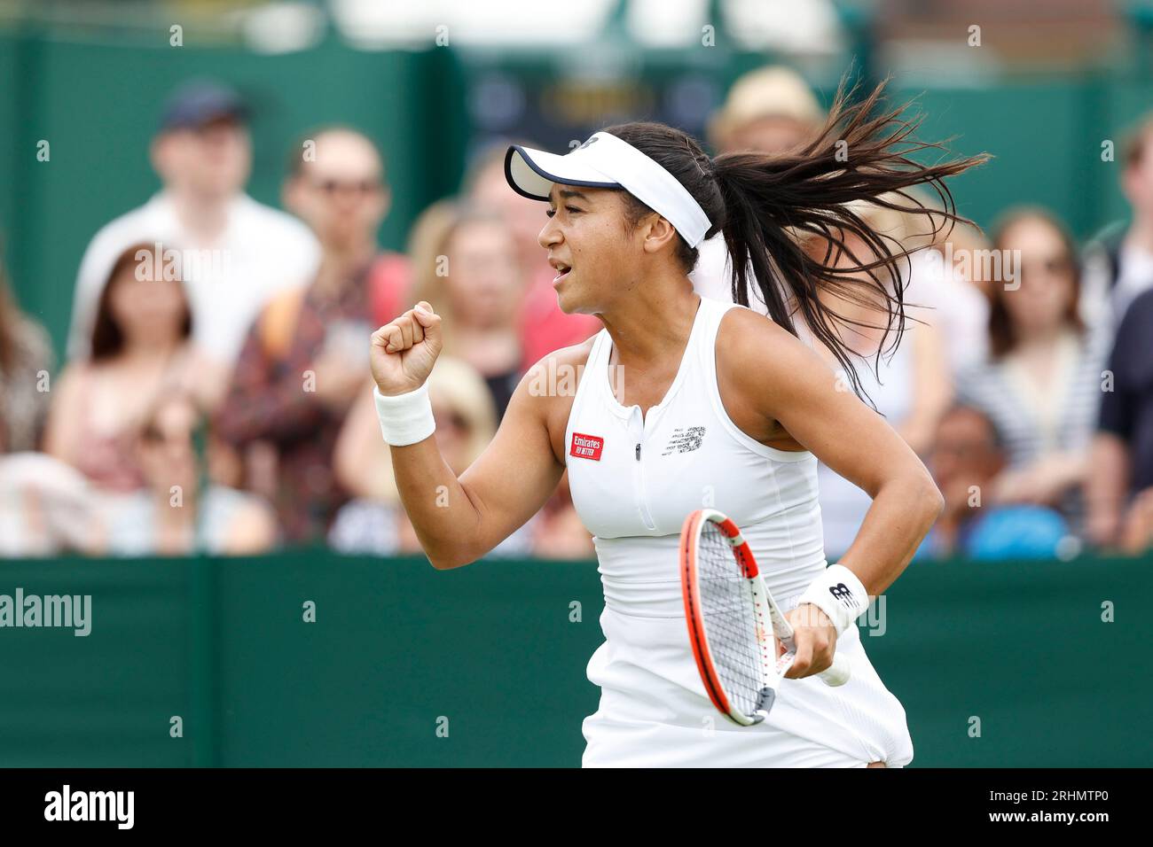 Die Tennisspielerin Heather Watson (GBR) feiert bei den Wimbledon Championships 2023, All England Lawn Tennis and Croquet Club, London, England. , Stockfoto