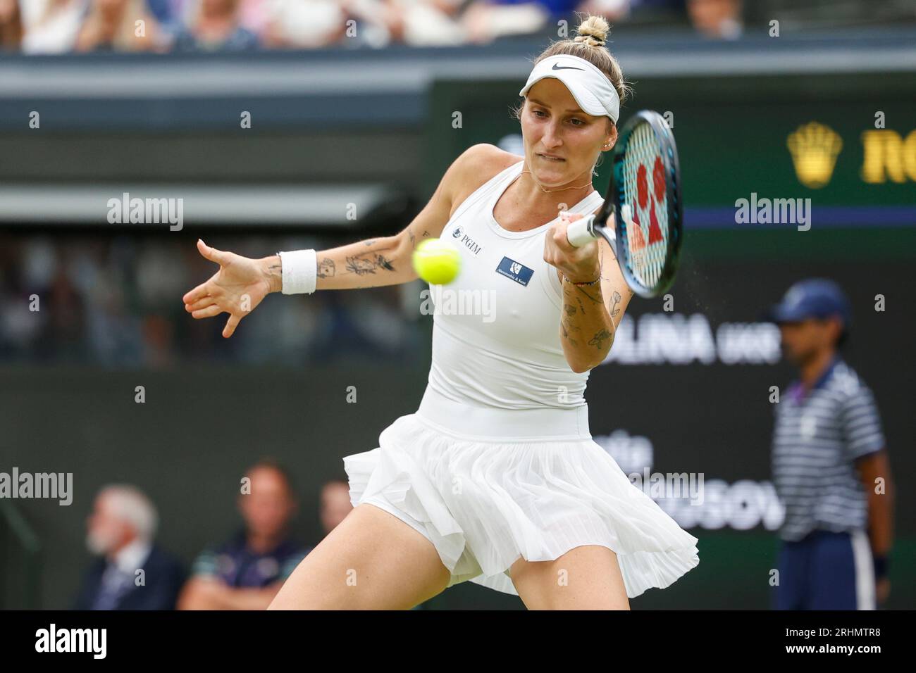 Tennisspielerin Marketa Vondrousova (CZE) bei den Wimbledon Championships 2023, All England Lawn Tennis and Croquet Club, London, England. Stockfoto