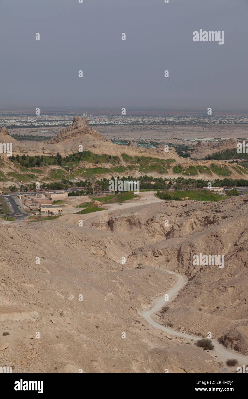 Vereinigte Arabische Emirate, Abu Dhabi, Al Ain, Jebel Hafeet Berge in der Wüste. Stockfoto