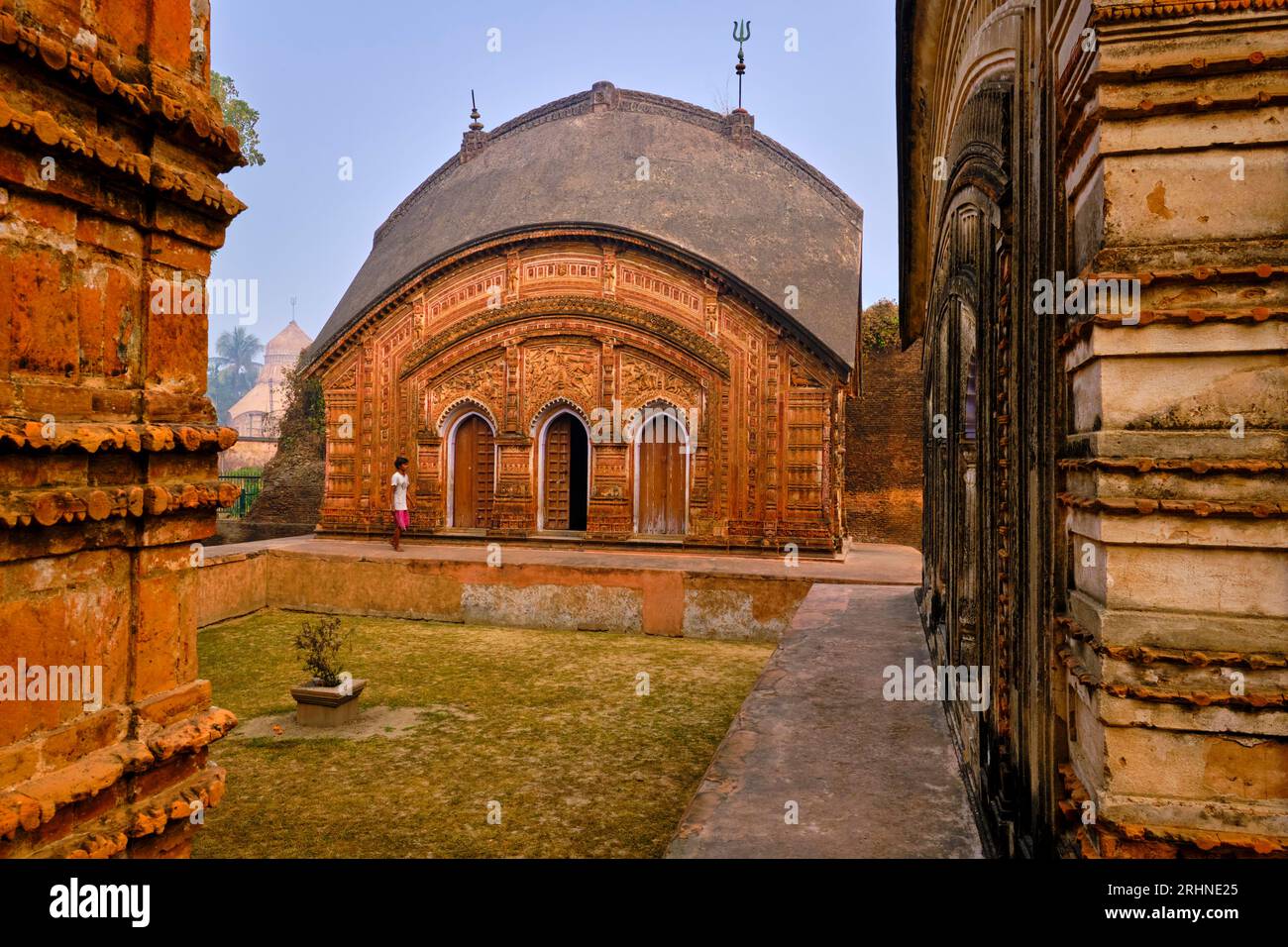 Indien, Westbengalen, das Dorf Baranagar, bekannt für seine erdigen Tempel, Char Bangla Tempel Stockfoto