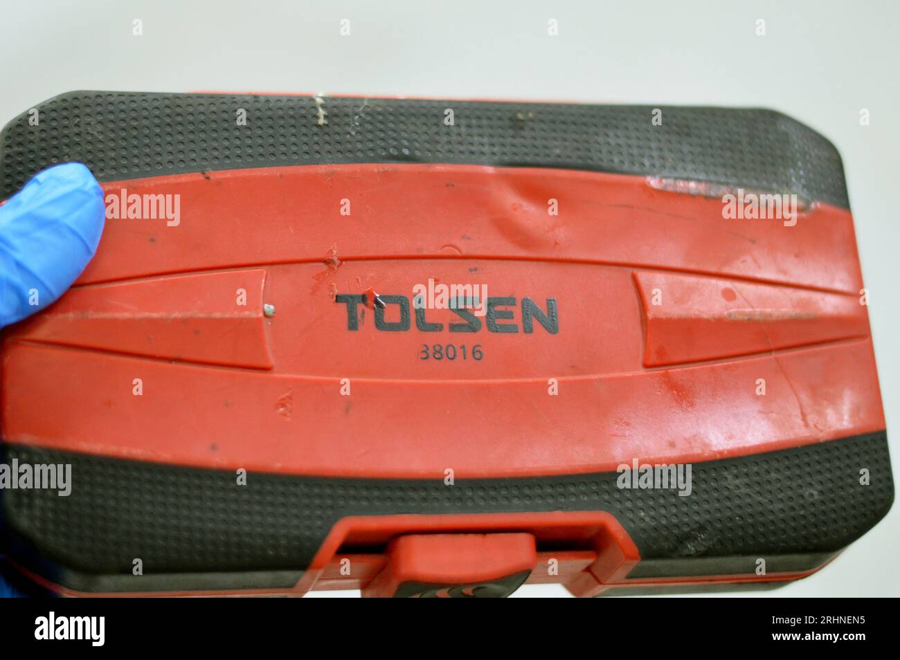 Kairo, Ägypten, Juli, 26 2023: Tolsen Schraubendrehersatz, Schraubendrehergriff, Pozidriv, Torx, Phillips, Schlitz- und einpolige Schraubendreher, Profi Stockfoto