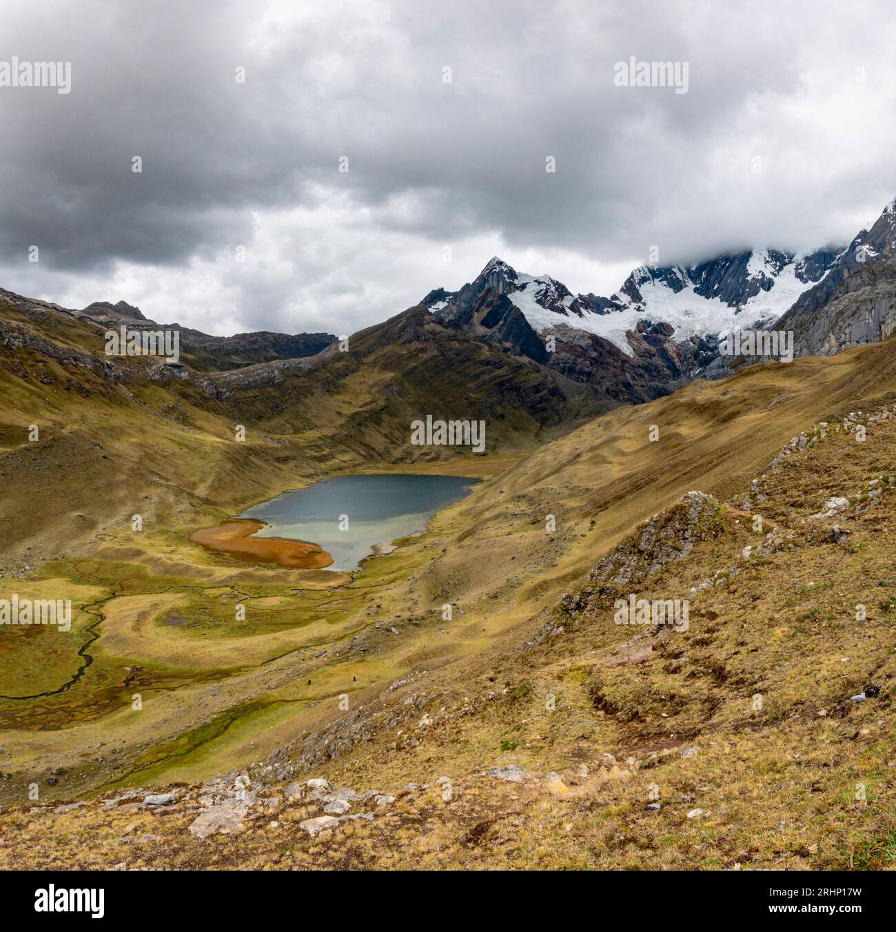 Blick auf den See Mitucocha, Huayhuash Wanderweg, Anden Berge, Peru Stockfoto