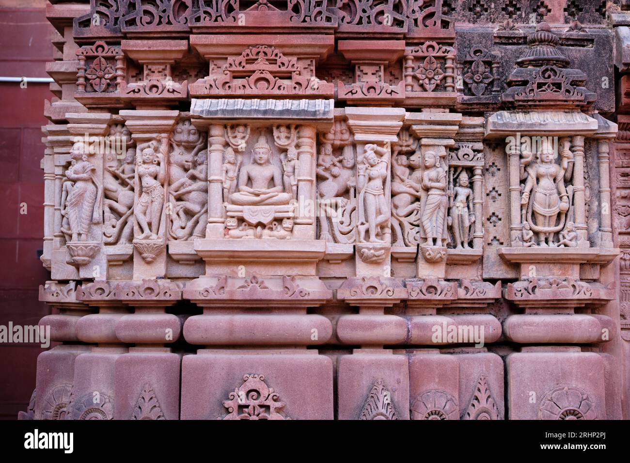 Indien, Bundesstaat Rajasthan, Osiyan (oder Osian), kleine Stadt vor den Toren der Thar-Wüste, der Jain Mahavira-Tempel, der im 8. Jahrhundert gegründet wurde Stockfoto