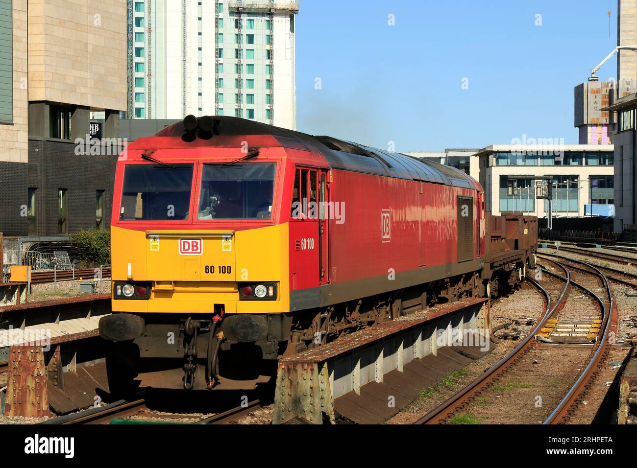 DB Schenker Baureihe 60 Güterzuglokomotive am Cardiff Central Station, South Wales, UK Stockfoto