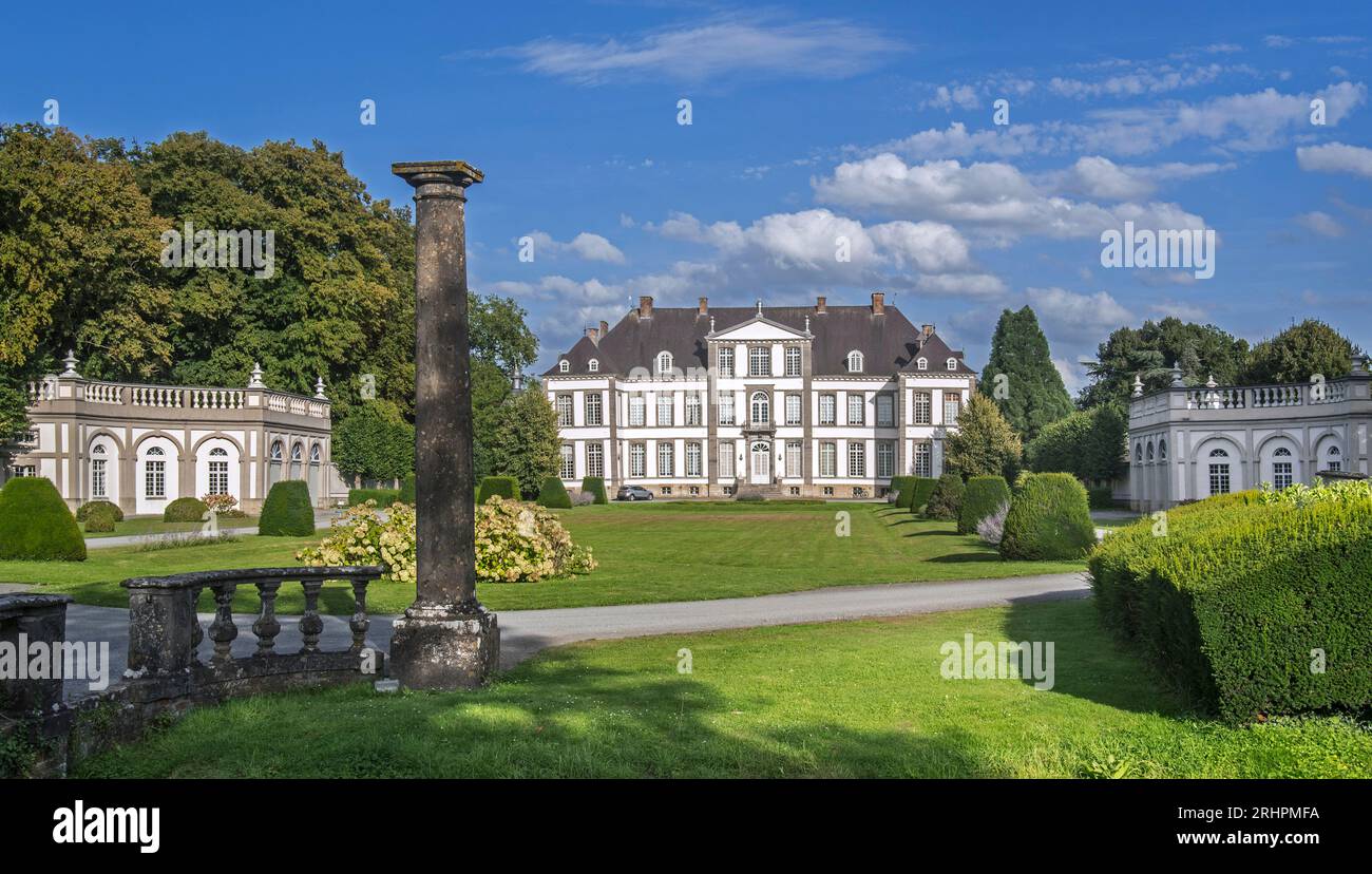 Schloss Attre aus dem 18. Jahrhundert / Château d'Attre im neoklassizistischen Stil in der Nähe von Brugelette, Provinz Hennegau, Wallonien, Belgien Stockfoto