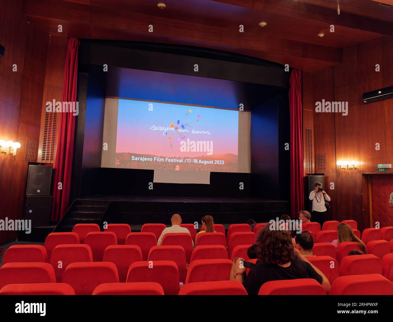 Kino-Inneneinrichtung während des Sarajevo Film Festivals, Sarajevo, Bosnien und Herzegowina, 18. August 2023 Stockfoto