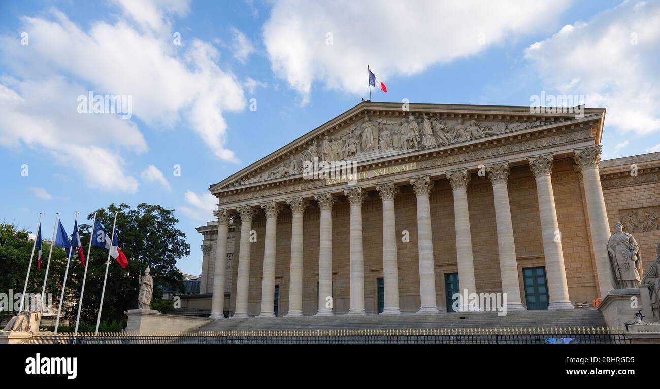 Fassade der französischen Nationalversammlung - Paris, Frankreich Stockfoto