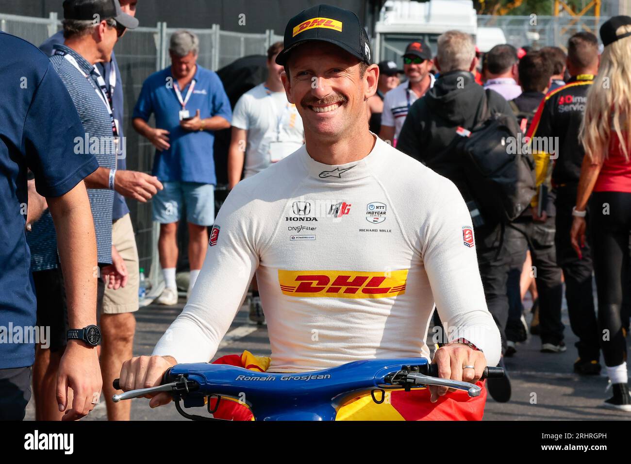 Nashville, TN, USA. Aug. 2023. Der INDYCAR-Fahrer ROMAIN GROSJEAN (28) aus Genf, Schweiz, bereitet sich auf das Training für den Big Machine Music City Grand Prix in den Straßen von Nashville in Nashville vor. (Bild: © Brandon K. Carter Grindstone Med/ASP) NUR REDAKTIONELLE VERWENDUNG! Nicht für kommerzielle ZWECKE! Stockfoto