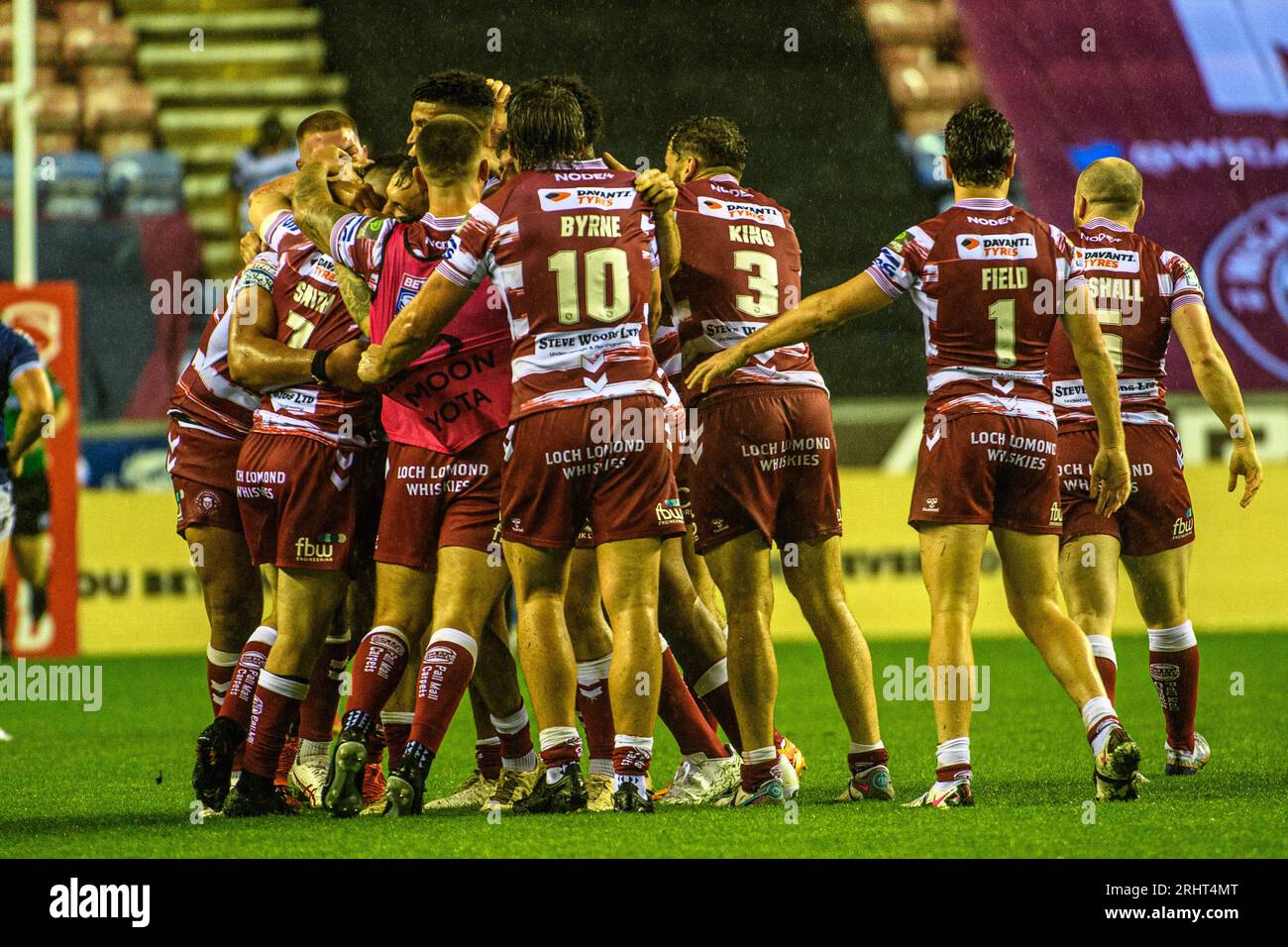 Wigan feiert seinen Golden Point und gewinnt in der Nachspielzeit beim Spiel der Betfred Super League zwischen Wigan Warriors und dem Hull Football Club im DW Stadium, Wigan am Freitag, den 18. August 2023. (Foto: Ian Charles | MI News) Credit: MI News & Sport /Alamy Live News Stockfoto