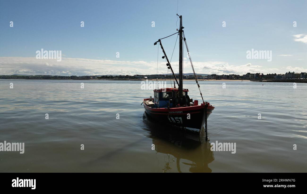 Shrimping-Boot vor Anker Stockfoto