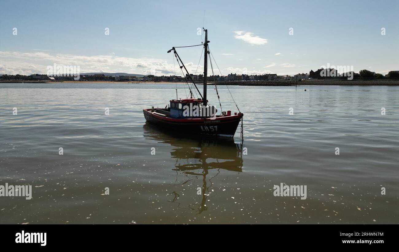 Shrimping-Boot vor Anker Stockfoto