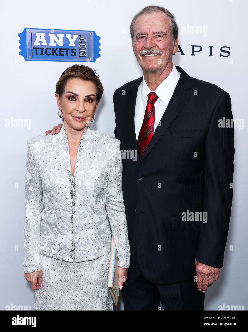 BEVERLY HILLS, LOS ANGELES, KALIFORNIEN, USA - 18. AUGUST: Marta Sahagun und Vicente Fox Quesada treffen auf der 23. Jährlichen Gala der Harold and Carole Pump Foundation im Beverly Hilton Hotel am 18. August 2023 in Beverly Hills, Los Angeles, Kalifornien, USA ein. (Foto: Xavier Collin/Image Press Agency) Stockfoto