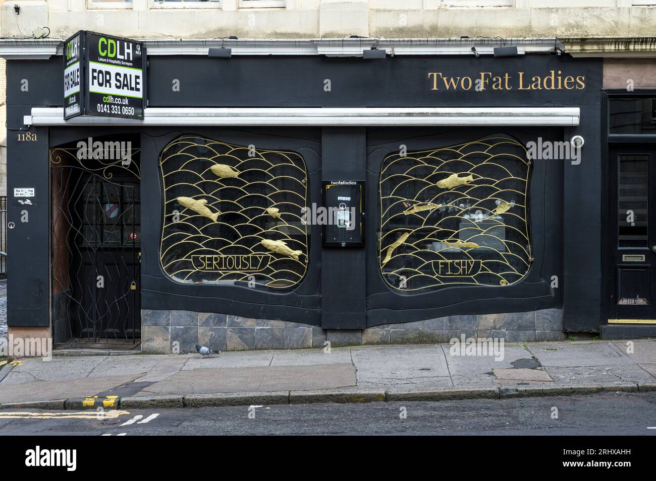 Das ständig geschlossene Restaurant im Stadtzentrum von Two Fat Ladies, Blythswood Street, Glasgow, Schottland, Großbritannien, Europa Stockfoto