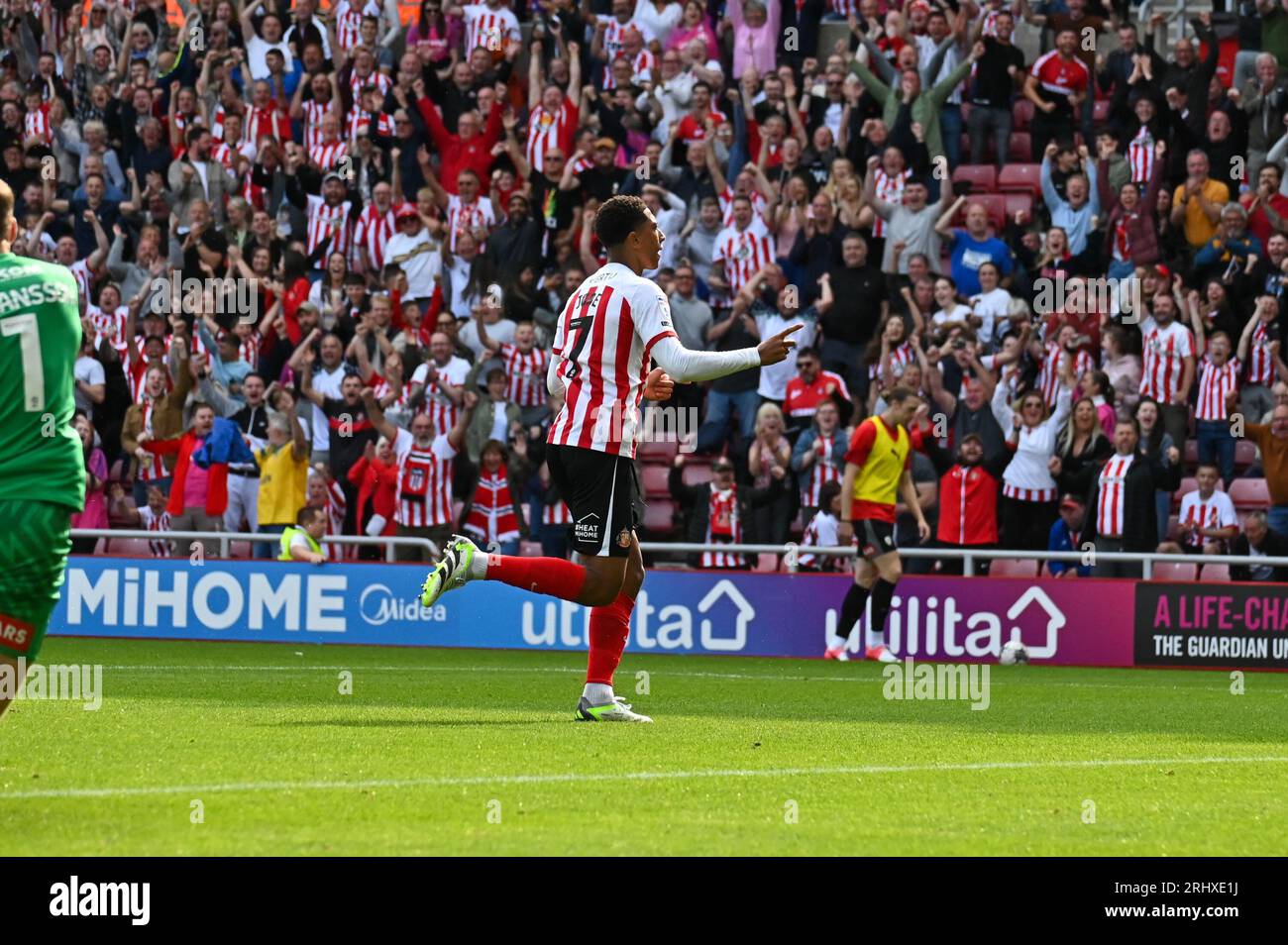 Sunderland, Großbritannien. August 2023. Jobe Bellingham von Sunderland AFC feiert, nachdem er das Siegtor gegen Rotherham United erzielt hat. Quelle: Chris Fryatt/Alamy Live News Stockfoto