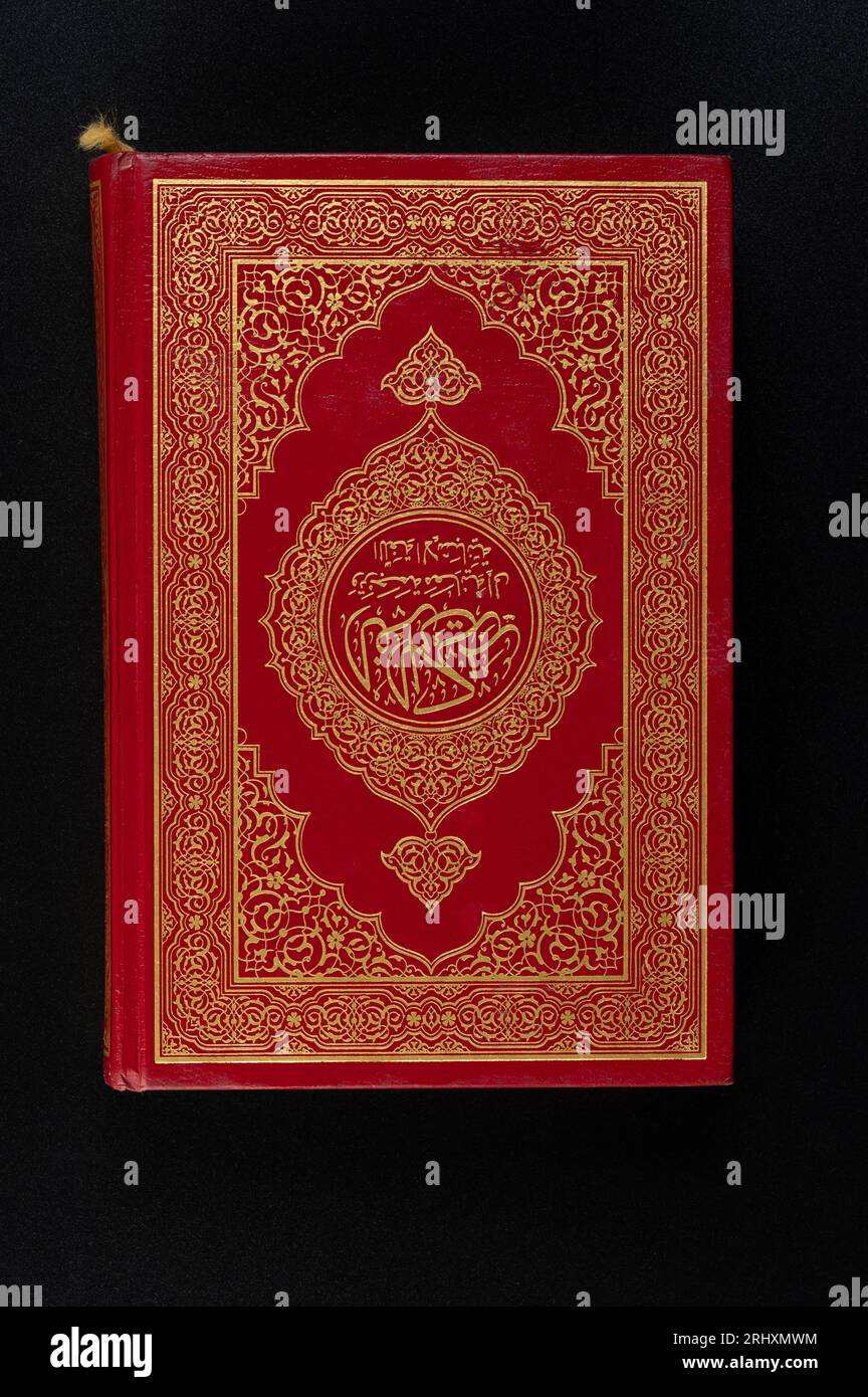 muslimisches Hauptbuch koran auf Hardcover über der Draufsicht Stockfoto