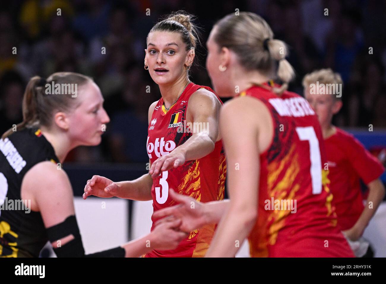 Gent, Belgien. August 2023. Der Belgier Britt Herbots reagiert auf ein Volleyballspiel zwischen Slowenien und der belgischen Volleyballnationalmannschaft Yellow Tigers in der Gruppenphase der Europameisterschaft der Frauen 2023, Samstag, den 19. August 2023 in Gent. Die Europameisterschaften der Frauen 2023 finden vom 15. August bis 3. September statt. BELGA PHOTO LAURIE DIEFFEMBACQ Credit: Belga News Agency/Alamy Live News Stockfoto