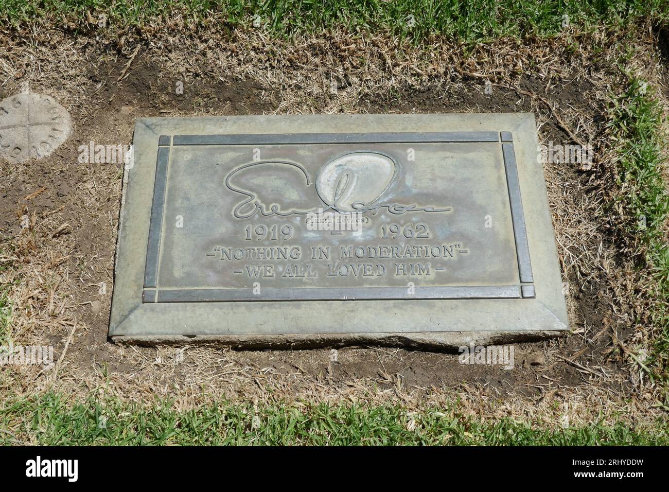 Los Angeles, Kalifornien, USA 18. August 2023 Comedian Ernie Kovacs Grave in Remembrance Section im Forest Lawn Memorial Park Hollywood Hills am 18. August 2023 in Los Angeles, Kalifornien, USA. Foto von Barry King/Alamy Stock Photo Stockfoto