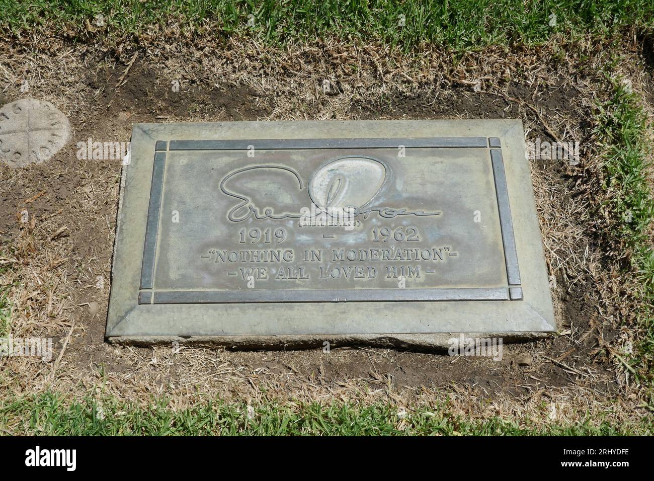 Los Angeles, Kalifornien, USA 18. August 2023 Comedian Ernie Kovacs Grave in Remembrance Section im Forest Lawn Memorial Park Hollywood Hills am 18. August 2023 in Los Angeles, Kalifornien, USA. Foto von Barry King/Alamy Stock Photo Stockfoto