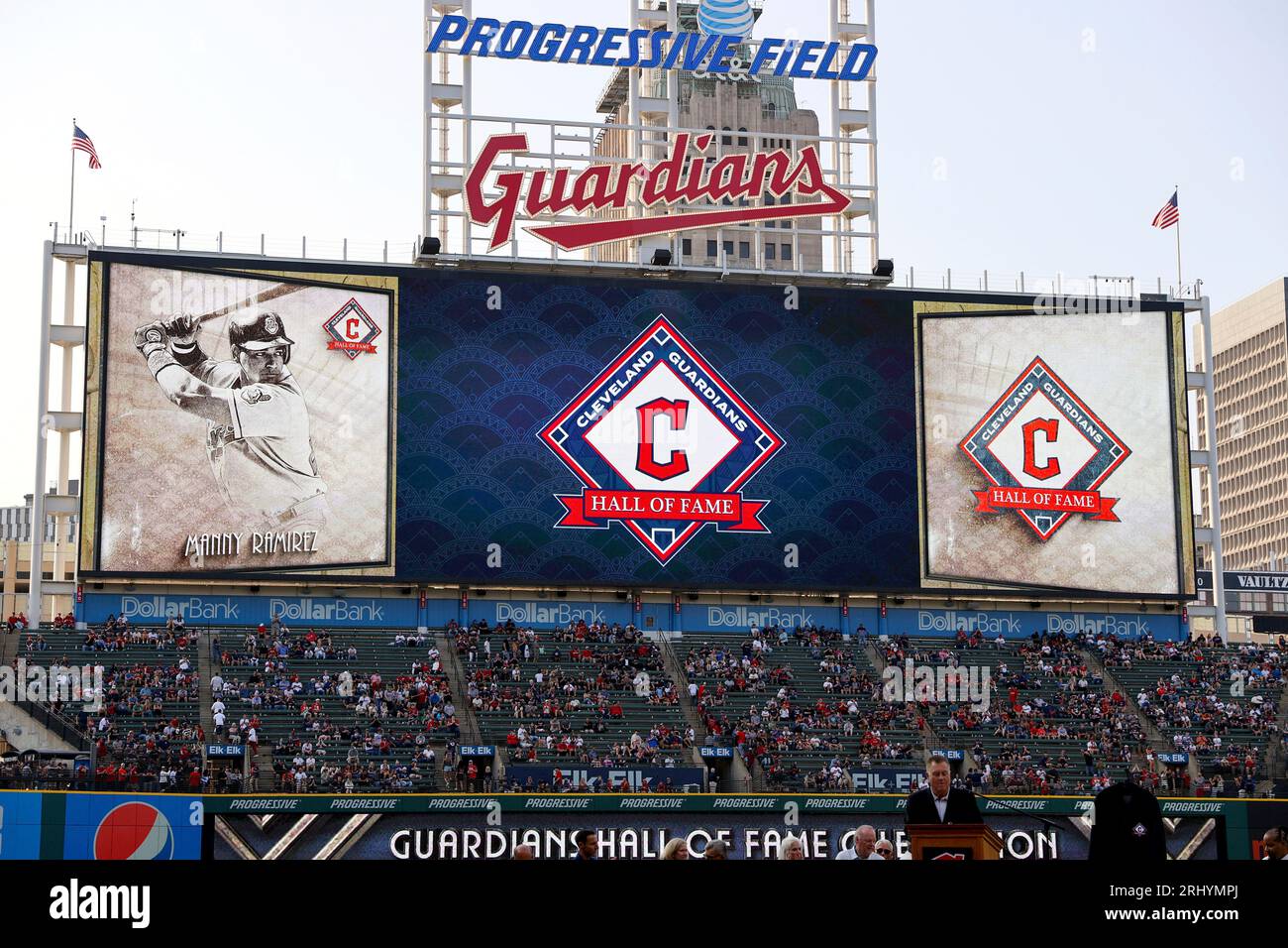 CLEVELAND, OH - AUGUST 19: A tribute video to Manny Ramirez is played on the scoreboard as Ramirez is inducted into the Cleveland Guardians Hall of Fame prior to the Major League Baseball game between the Detroit Tigers and Cleveland Guardians on August 19, 2023, at Progressive Field in Cleveland, OH. (Photo by Frank Jansky/Icon Sportswire) (Icon Sportswire via AP Images) Stockfoto