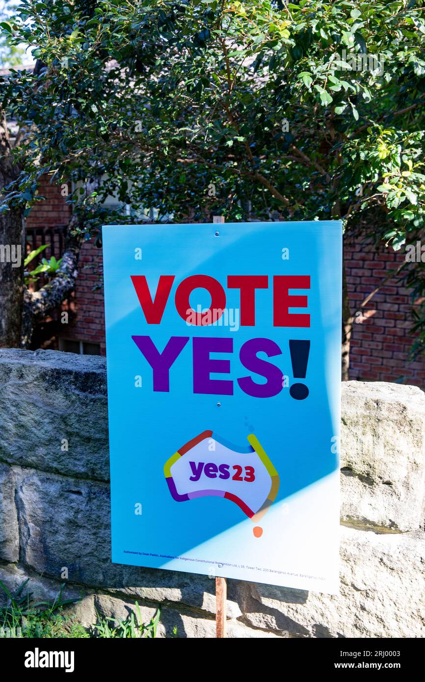 Australien Stimme für das Parlament Indigene und Inselbewohner der Torres-Straße, ja, Wahlkampfunterzeichnung in Sydney vor einem Referendum zur Änderung der Verfassung Stockfoto