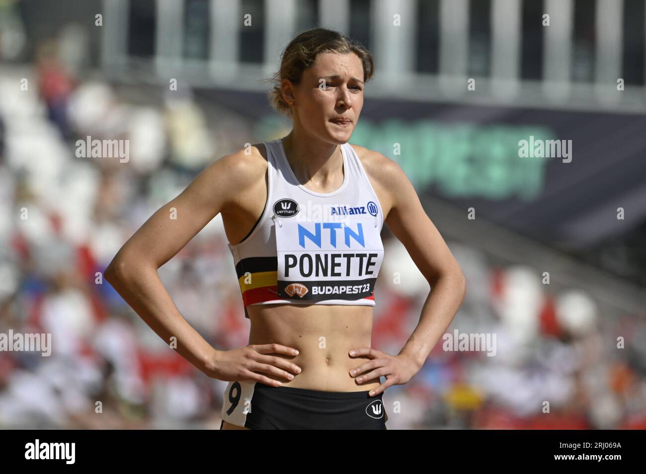 Budapest, Ungarn. August 2023. Die belgische Helena Ponette wurde nach den 400-Meter-Läufen der Frauen bei den Leichtathletik-Weltmeisterschaften in Budapest am Sonntag, den 20. August 2023, abgebildet. Die Weltspiele finden vom 19. Bis 27. August 2023 statt. BELGA PHOTO ERIC LALMAND Credit: Belga News Agency/Alamy Live News Stockfoto