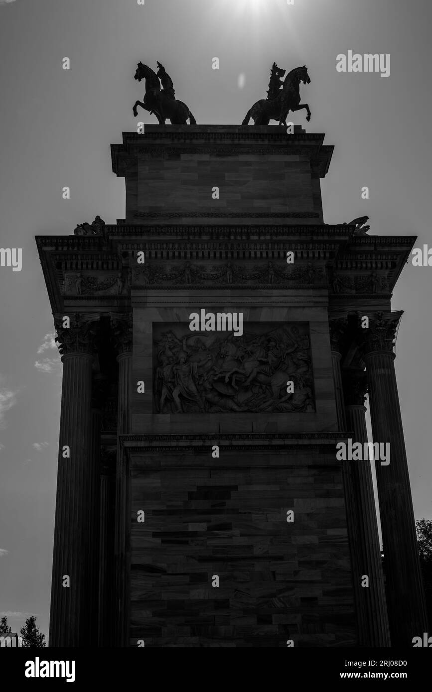 Arco della Pace. Architekt Luigi Cagnola. Triumphbogen im historischen Zentrum von Mailand. Stockfoto