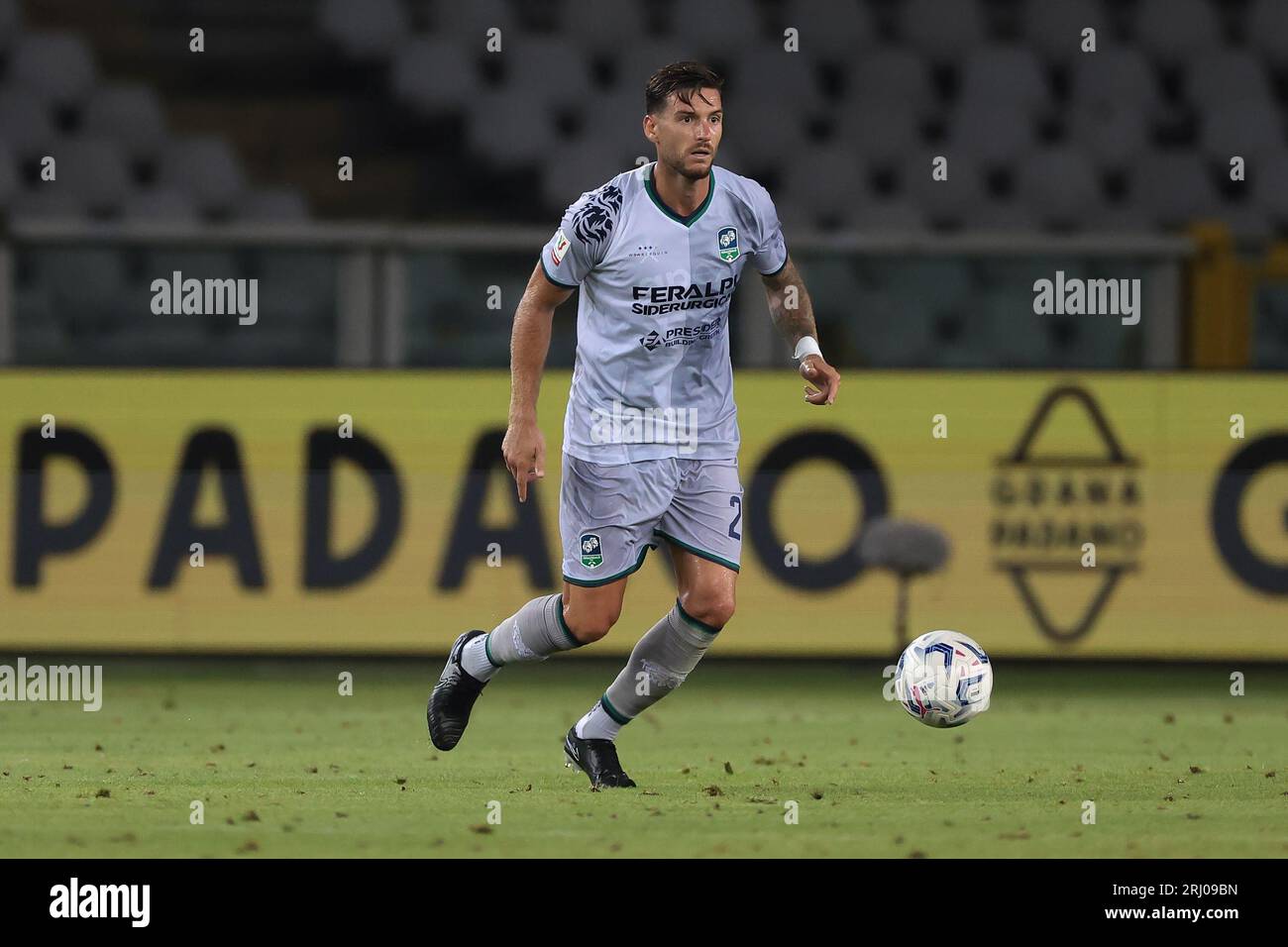 Turin, Italien, 14. August 2023. Luca Ceppitelli von Feralpisalo während der Coppa Italia Runde des Jahres 32 im Stadio Grande Torino, Turin. Auf dem Bild sollte stehen: Jonathan Moscrop / Sportimage Stockfoto