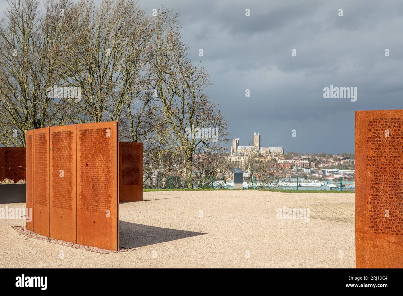 Cathedral and Memorial Wall, IBCC, Lincoln, Lincolnshire, England, UK Stockfoto