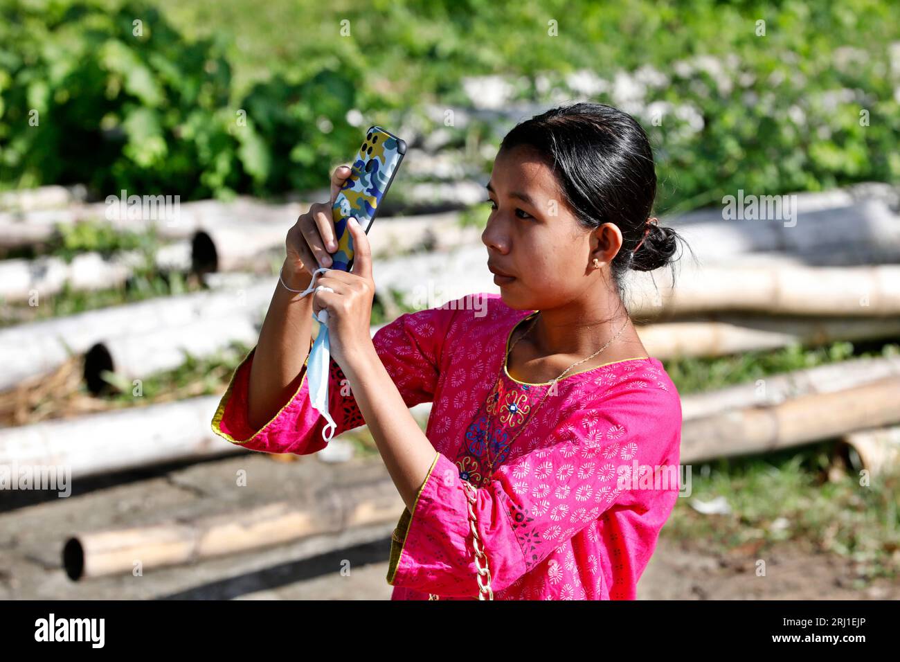 Rangamati, Bangladesch - 26. Juli 2023: Das tägliche Leben der Stammesbevölkerung im Rangamati District in Chittagong Hill Tracts, Bangladesch. Stockfoto