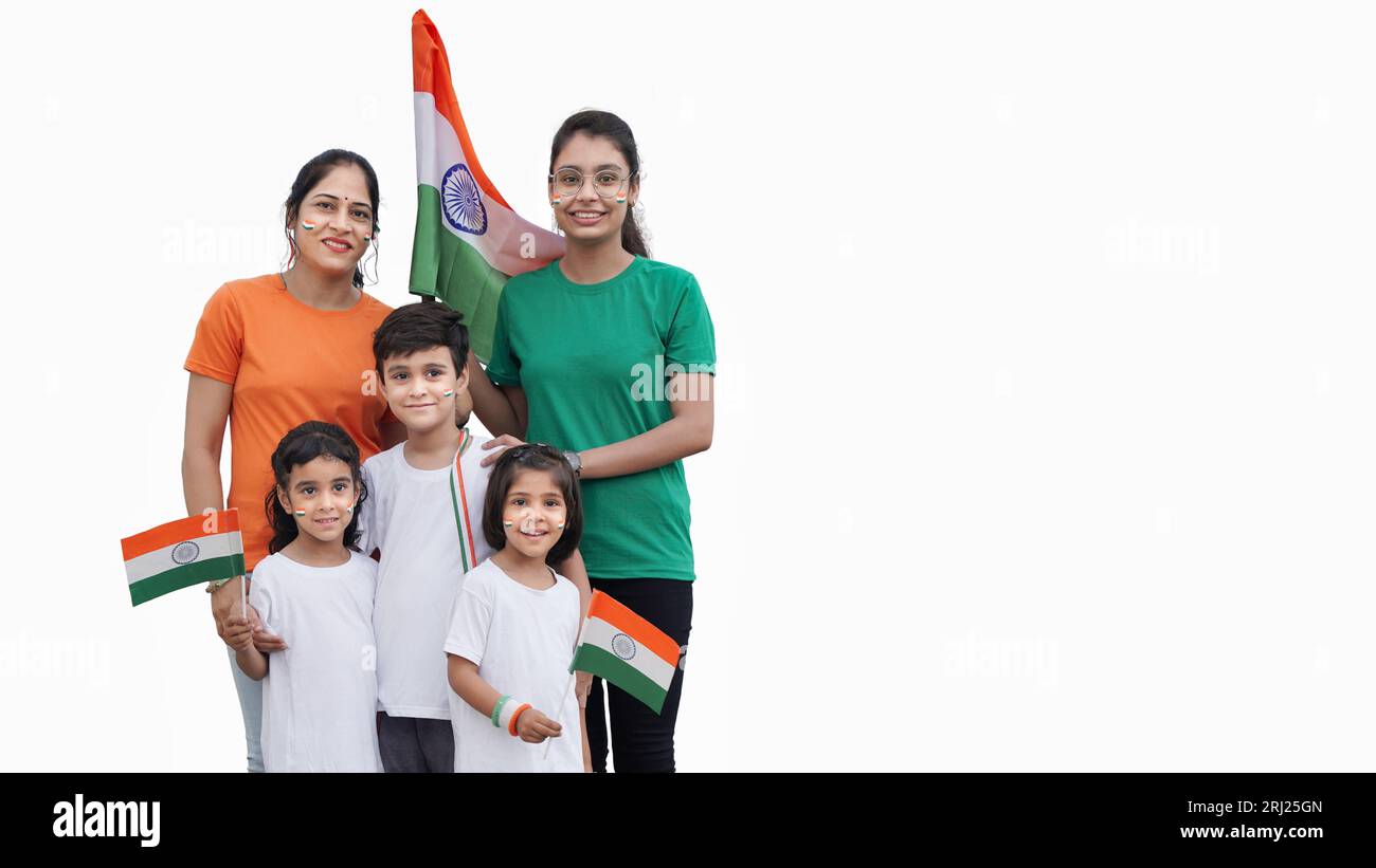 Fröhlicher indianer mit indischer Nationalflagge, glücklicher Unabhängigkeitstag, 15. august, Tag der republik, Protestantismus-Konzept. Stockfoto
