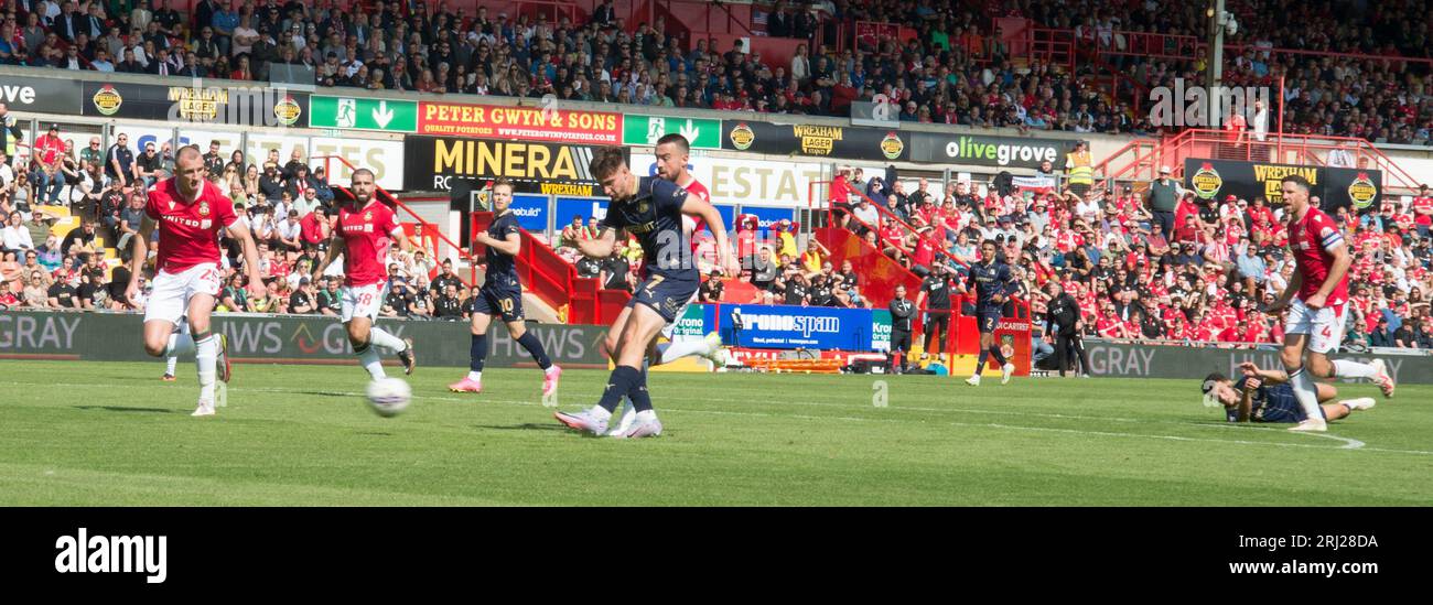 Wrexham AFC gegen Swindon Town spielte in Wrexham 90 Minuten Action und endete 5 Unentschieden (Terry Scott/SPP) Stockfoto