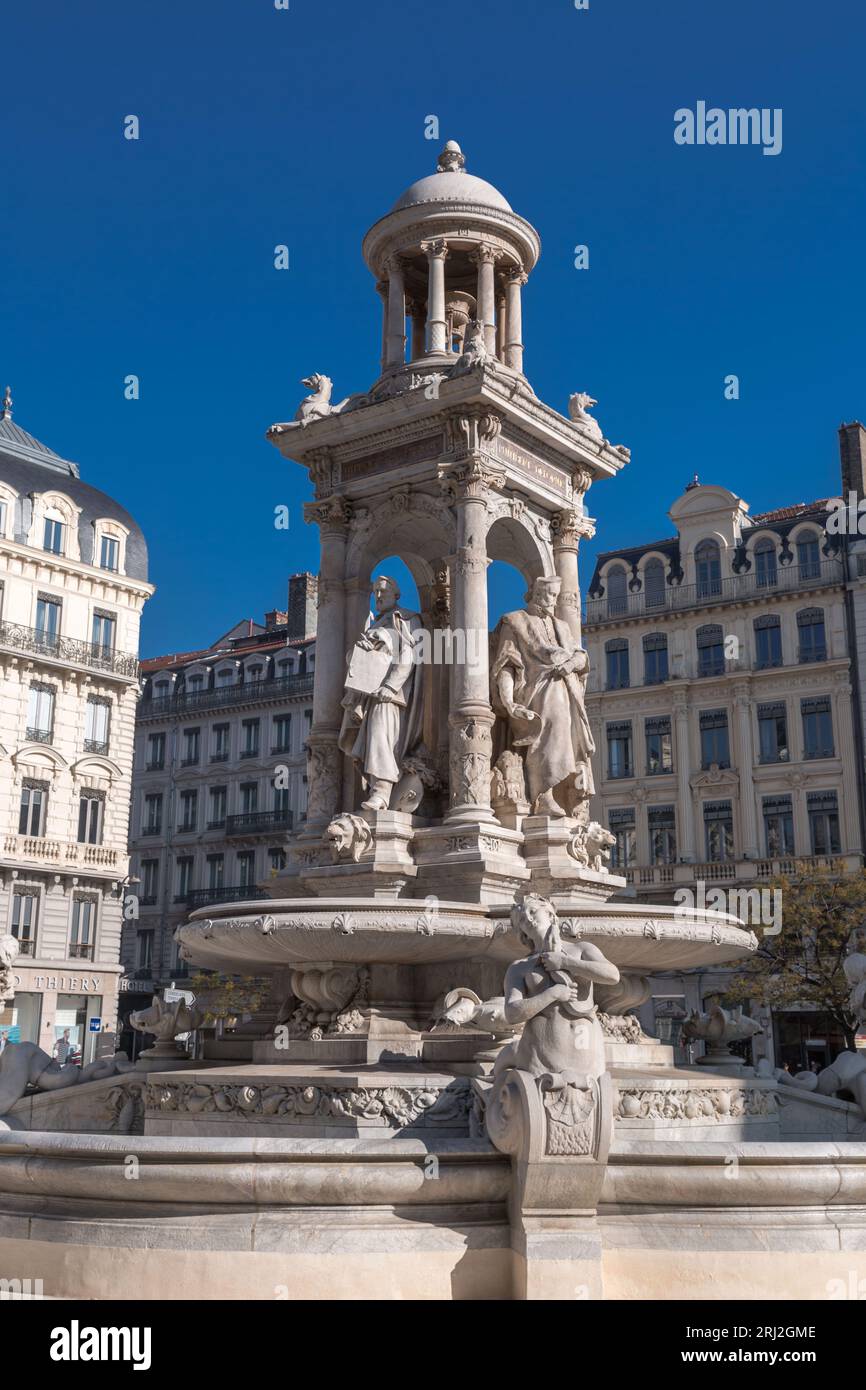 Lyon, Frankreich - 25. Januar 2022: Jacobins-Brunnen am Jakobinplatz in lyon, Frankreich. Stockfoto