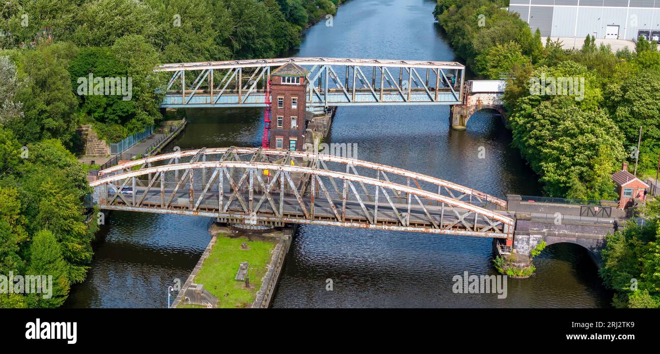 Barton Swinging Bridge über den Manchester-Kanal Stockfoto