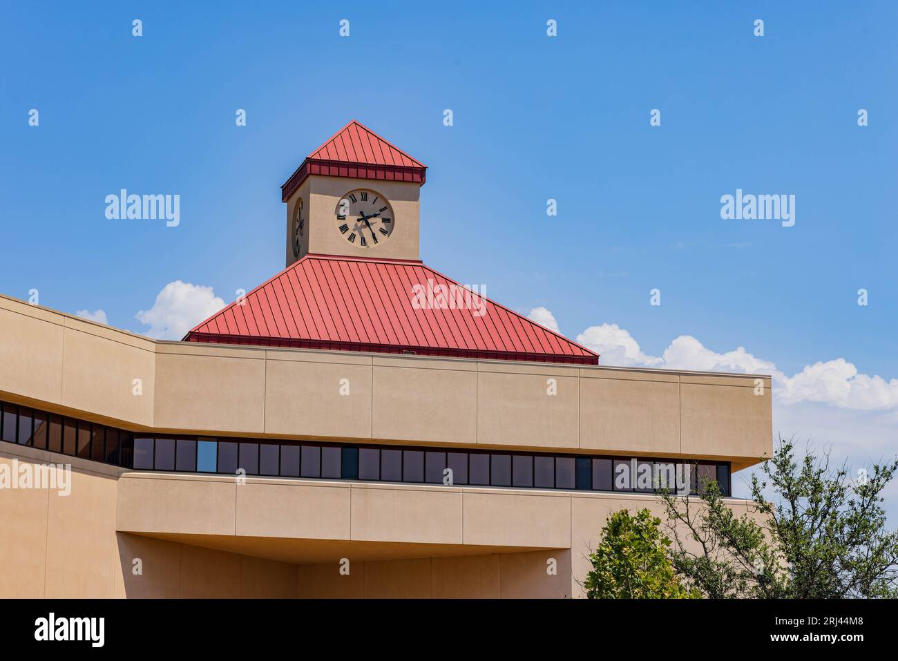 Sonnige Außenansicht der Keith Leftwich Memorial Library des Oklahoma City Community College in Oklahoma Stockfoto