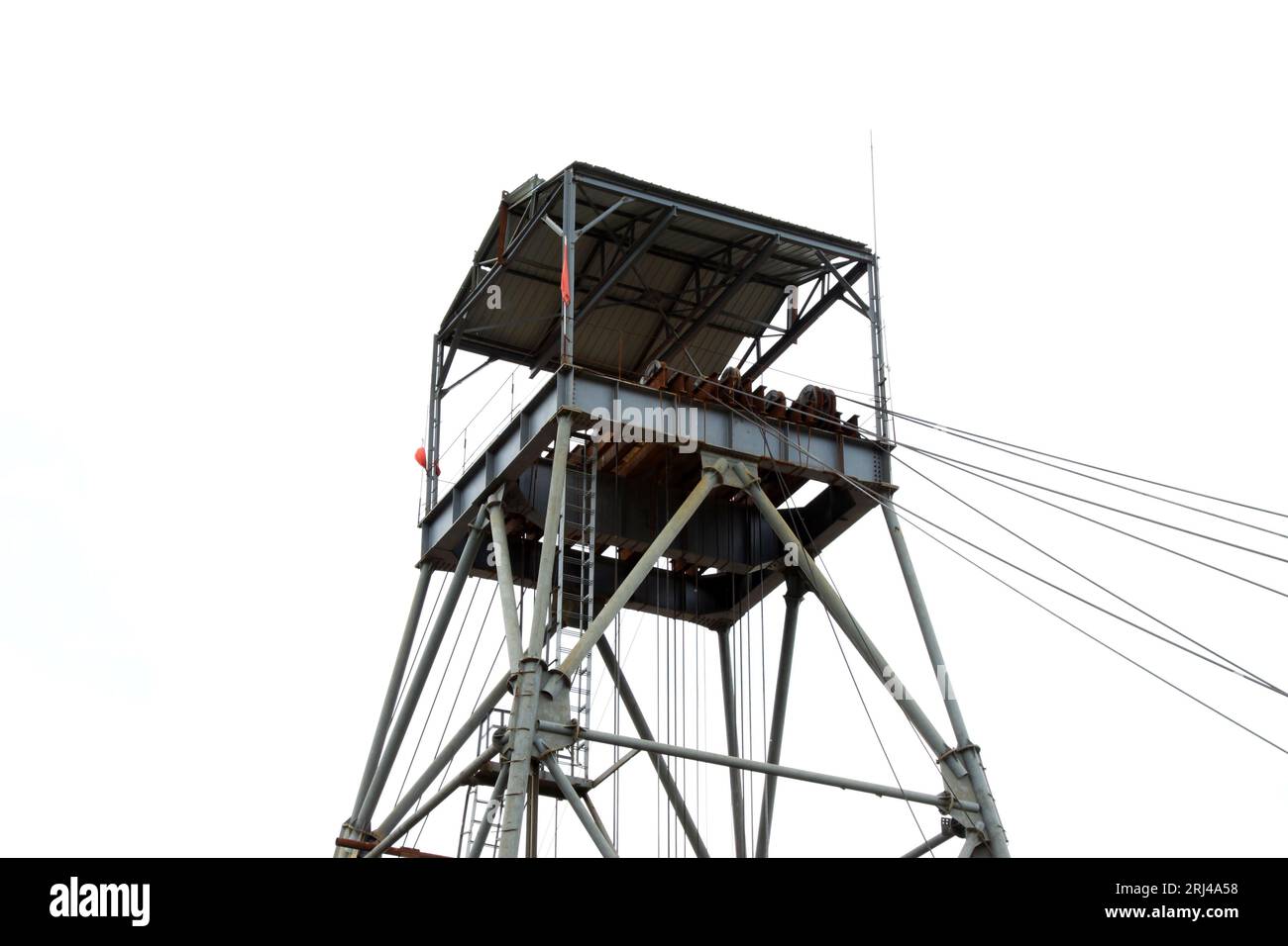 MaCheng 12. Juli: Bohren von Derrick in der MaCheng Eisenmine am 12. Juli 2012 im Luannan County, Provinz Hebei, China Stockfoto