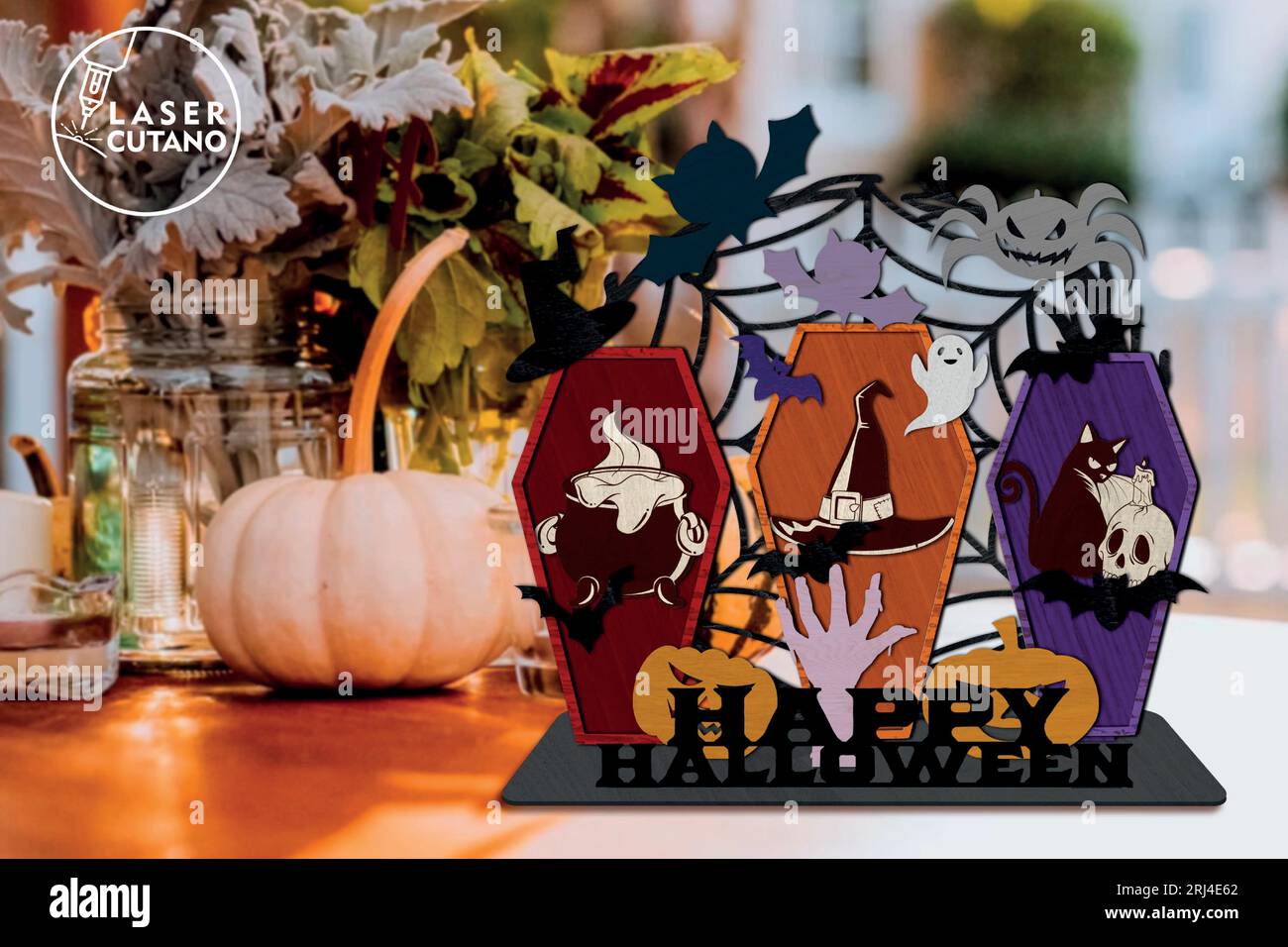 Halloween Cut File speziell für die Laserschneidmaschinen vorbereitet. Betreten Sie eine Welt, in der das Gespenstische und das stilvolle mit unserer Dekoration kollidieren. Stock Vektor