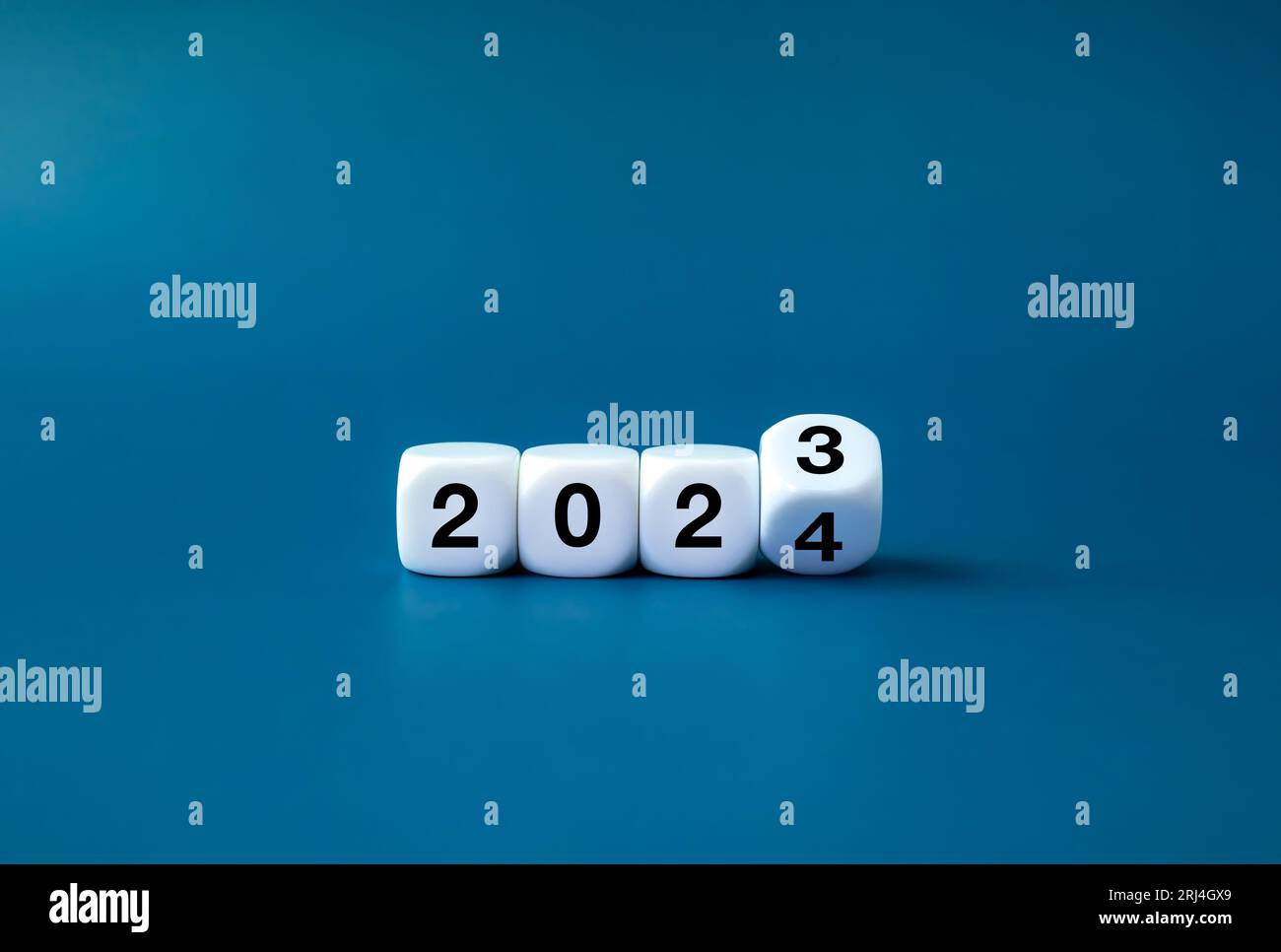 2024 Frohes neues Jahr mit dem Wechsel zu neuen Zeitkonzepten. Die