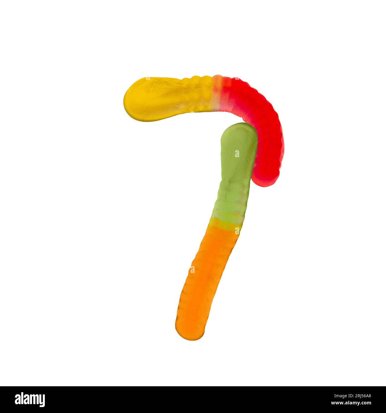 Nummer 7 aus Gummiwürmern und isoliert auf reinweißem Hintergrund. Das Konzept der Lebensmittelnummerierung. Eine Reihe von Süßspeisen-Schriftarten lässt sich leicht stapeln Stockfoto