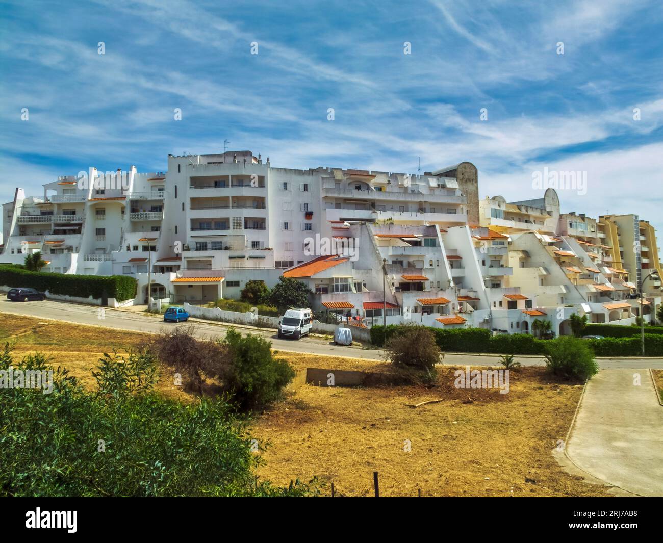 Albufeira ist eine Küstenstadt in der südlichen Algarve von Portugal. Es ist ein ehemaliges Fischerdorf, das zu einem wichtigen Urlaubsziel geworden ist, WIT Stockfoto