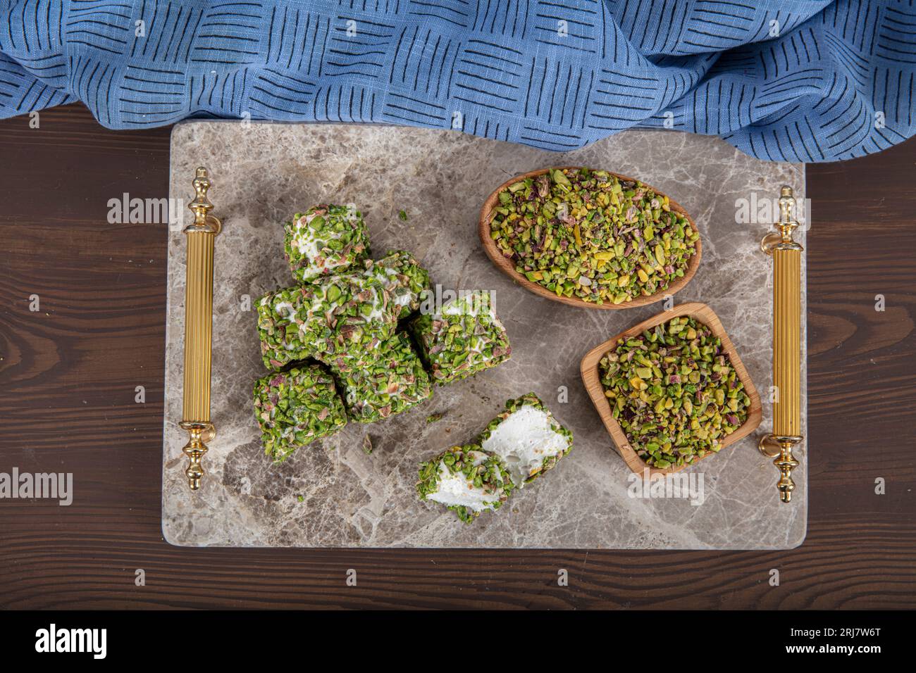 Antep fistikli lokum -Fotos und -Bildmaterial in hoher Auflösung – Alamy
